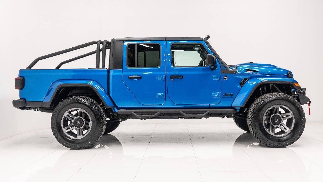 2024 Jeep Gladiator